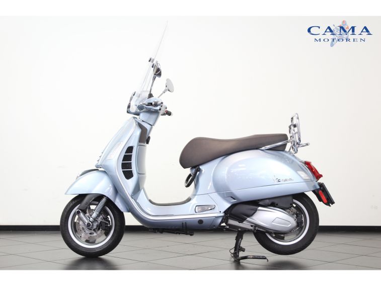 Vespa GTS 300 HPE 2022