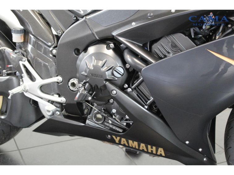 Yamaha YZF-R1