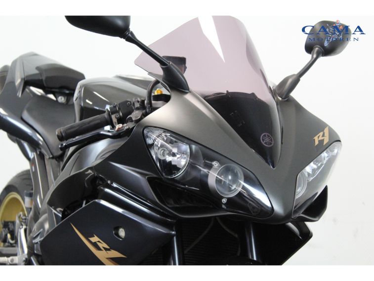 Yamaha YZF-R1