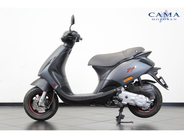 Piaggio Zip S SNOR